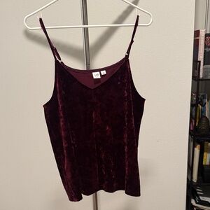 GAP Women's Rich Velvet Camisole - Deep Red